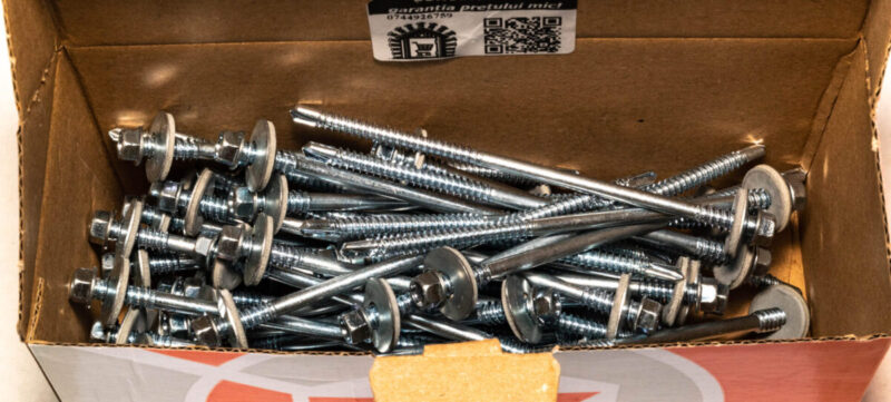 suruburi-panou-sandwich-200mm-zincat-cu-saiba-epdm-50buc-cutie-4 Suruburi Panou Sandwich 200mm Zincat cu Saiba EPDM – 50buc/cutie