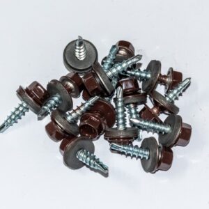 Suruburi Autoforante Cap Hexagonal 4.8x35 mm Maro Ral 8017 cu saiba EPDM - 250 Buc/cutie